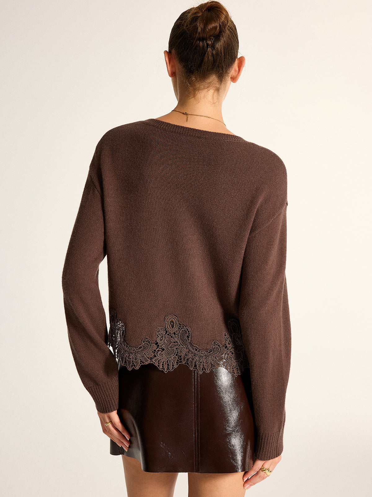 Acrylic Nylon Wool Pullover Sweater with Medium Stretch and Hip-Length Coverage