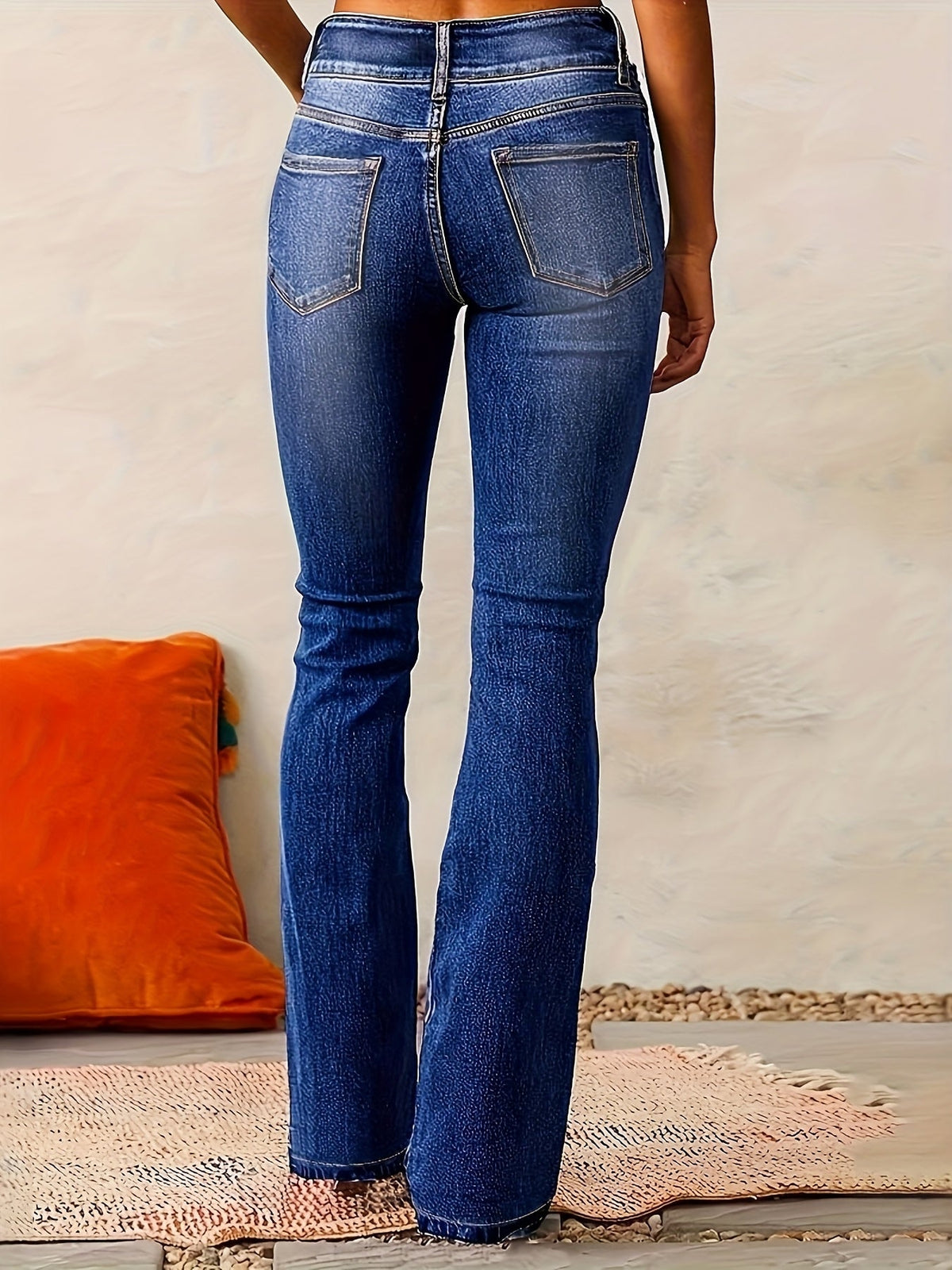 High Rise Flare Jeans with Stretch Fabric and Washed Finish, Functional Pockets